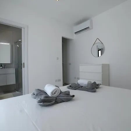 Apartman Swieqi Malaika New Penthouse 9